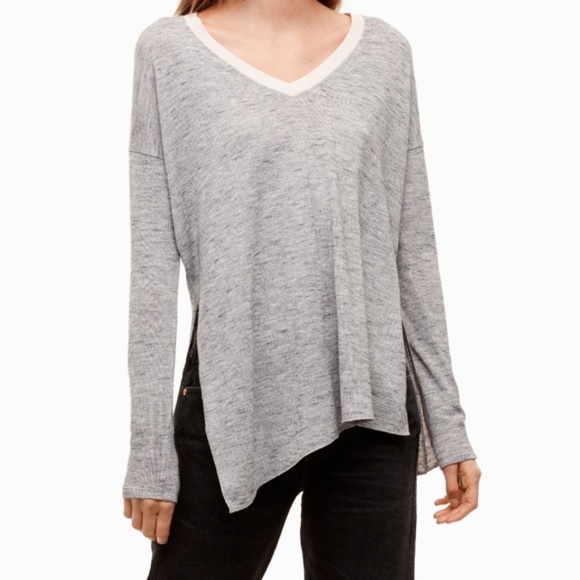 Aritzia Sweaters - Aritzia Wilfred Lightweight Oversize Sweater Top